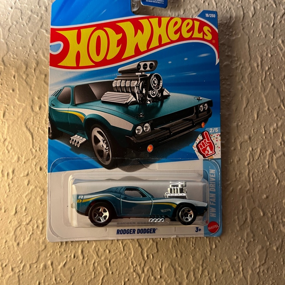 Mattel Hot Wheels Rodger Dodger HW Fan Driven